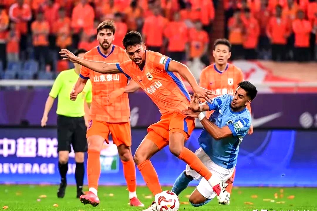 凭借一波山东泰山，中超成功爆冷，现场全场沸腾