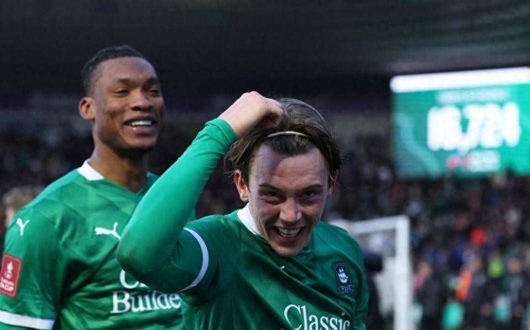 普利茅斯主场逆袭，挖掘实力