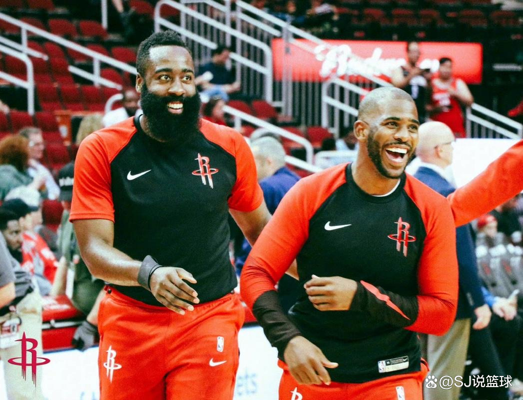 快船控卫受伤退场，队友合力挽救的简单介绍