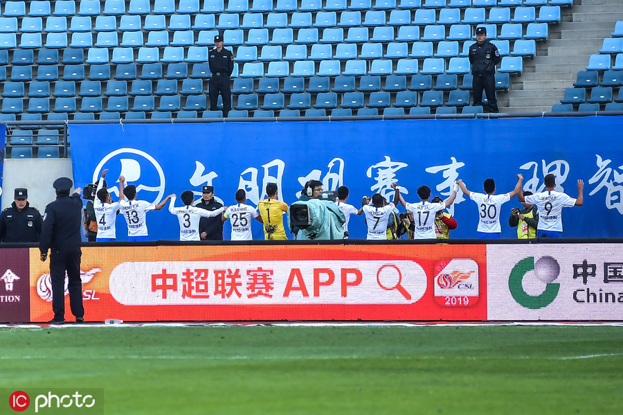 天津泰达险胜延续连胜，球队表现稳定