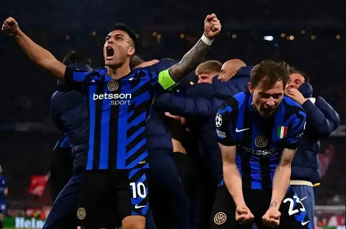 关于马赛新援表现抢眼，球迷期待其未来发展的信息