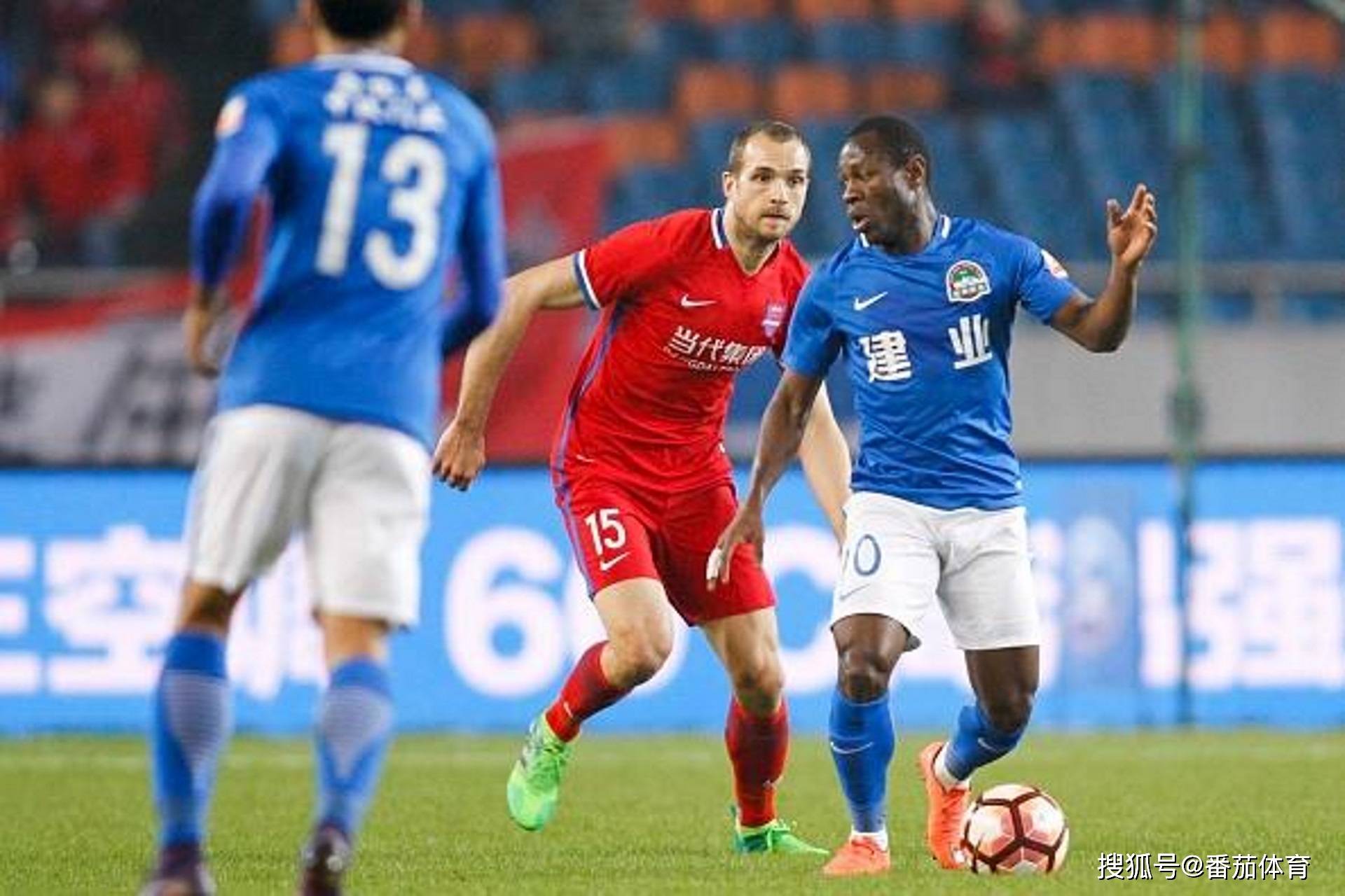 包含雄狮连胜止步，球队寻找突破口的词条