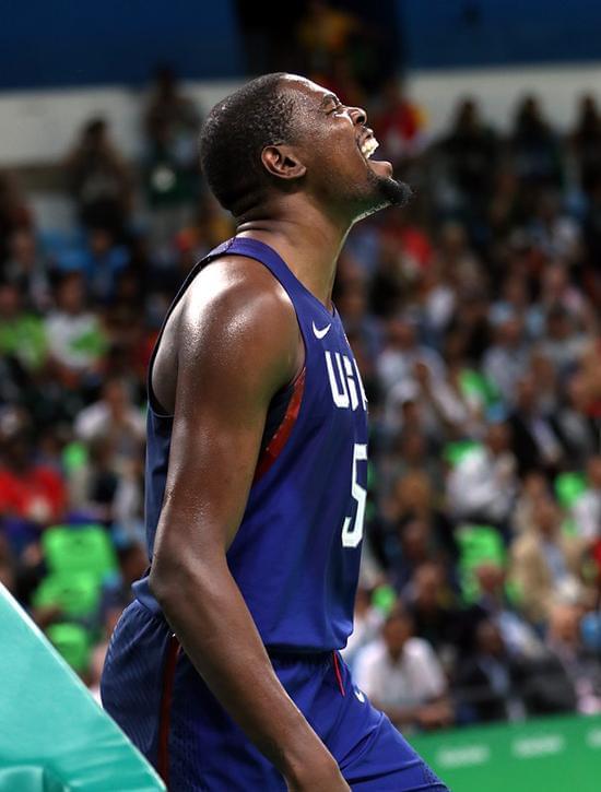 塞尔维亚大胜,比赛压倒性胜出