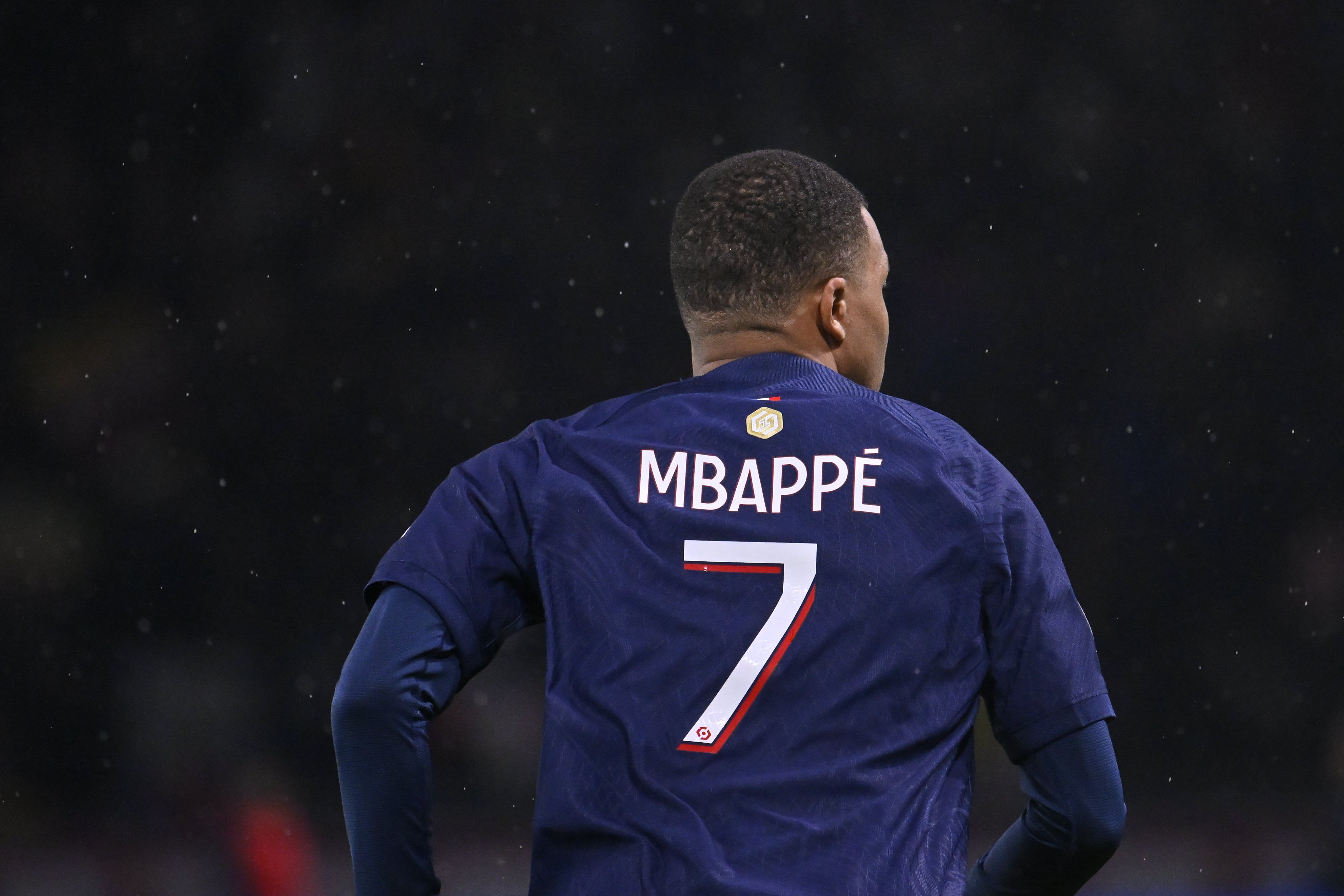 华体会链接-包含巴黎圣日耳曼豪取连胜，领先优势扩大的词条