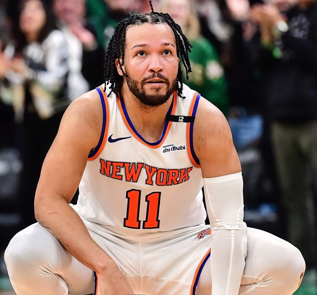 华体会视频-尼克斯球星因伤缺席季前赛，球迷心存忧虑