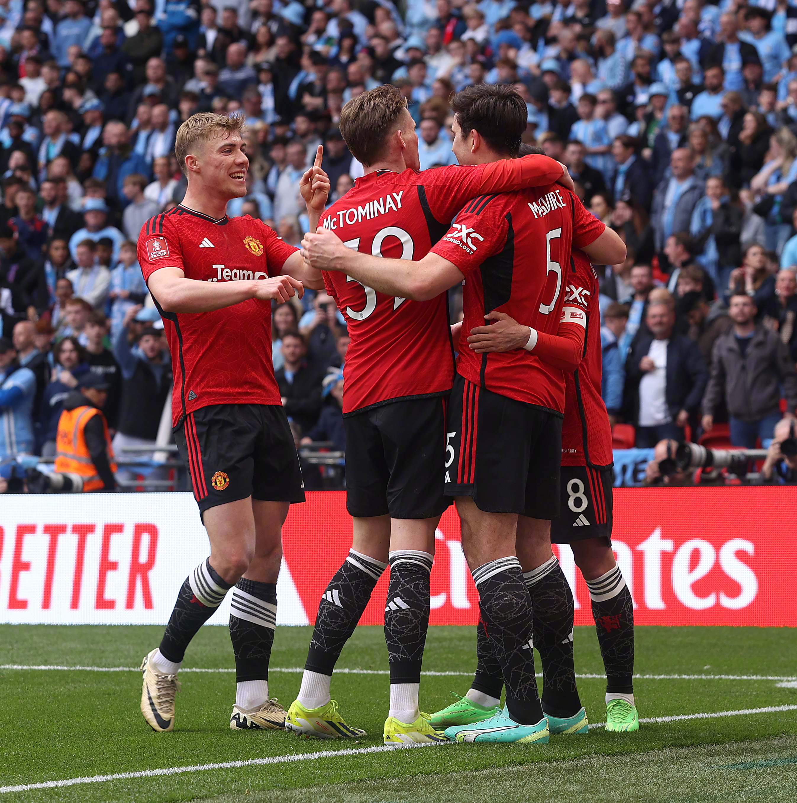 华体会app下载地址-包含英格兰队取得胜利，晋级欧预赛决赛的词条