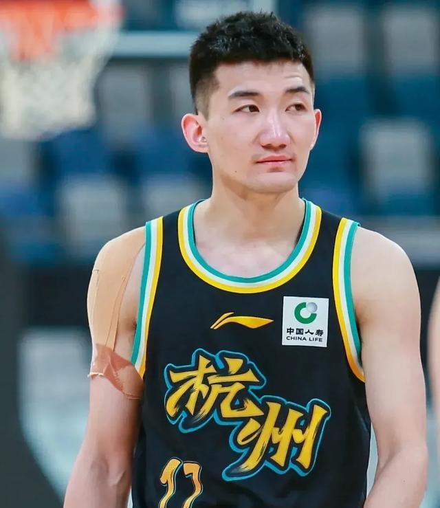 包含广厦男篮实现逆转，绝佳表现引发球迷狂欢的词条