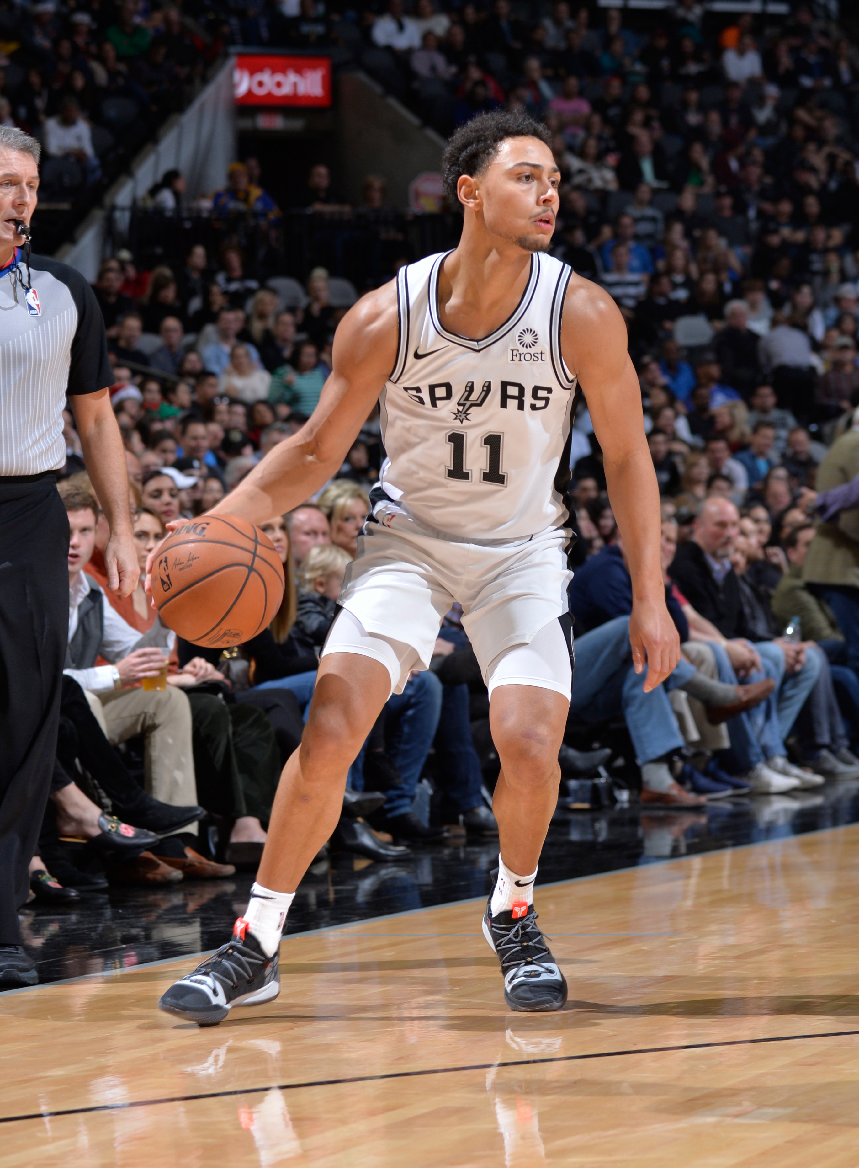 部落主场大胜马刺，霍华德爆砍41分