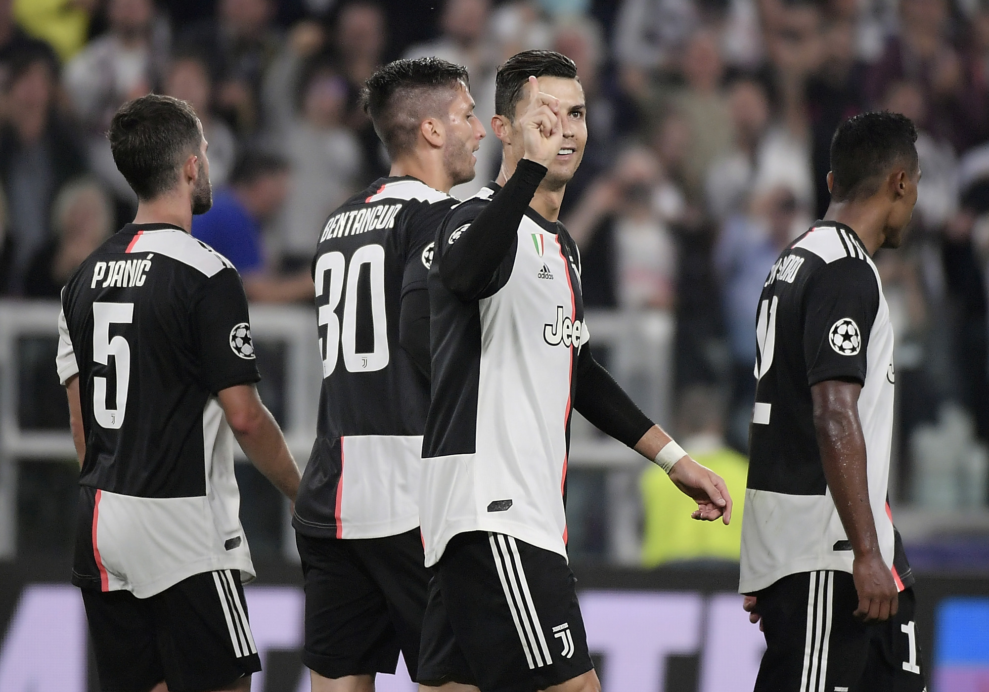 华体会娱乐-瓦伦西亚大胜尤文图斯，破门欧冠四强