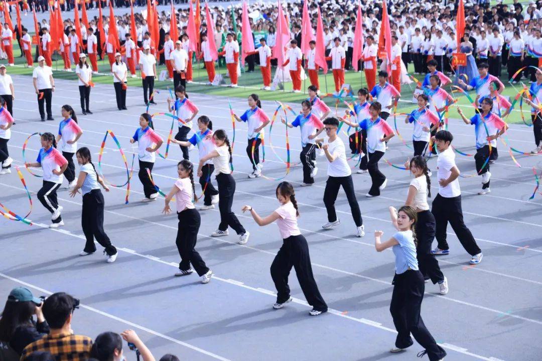 华体会官网app-包含斗志昂扬！精英选手燃烧奋斗激情的词条